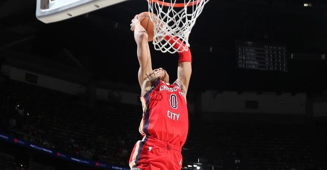 开云棋牌下载-狂轰滥炸！鹈鹕单节轰50分、全场砍156分 均创队史纪录