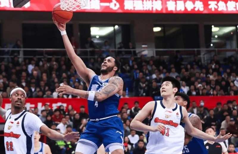 开云全站网站-青岛男篮总结比赛：最后时刻连续出现失误，追分无望