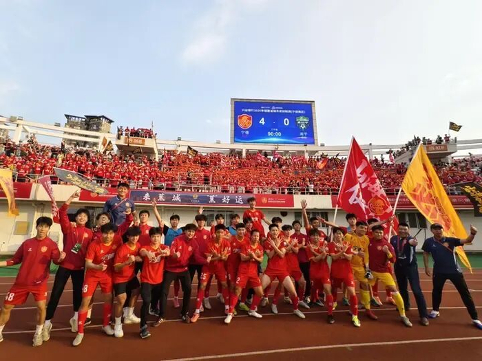 开云真人娱乐官网-“闽超”宁德队首场4:0胜南平队，3位进球队员都是霞浦人|福建省城市足球联赛|球迷|比赛|足球|宁德市_新浪体育_新浪新闻
